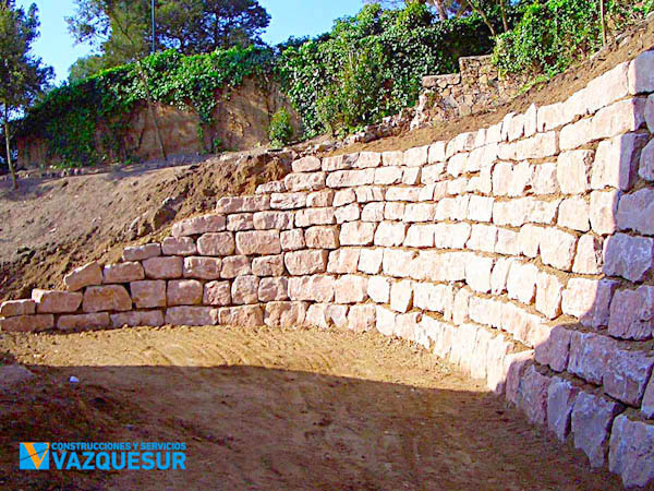 Muros de Piedra de Escollera en Estepona