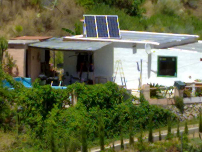 Equipo solar Fotovoltáico para vivienda aislada