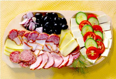 Platos de embutidos rumanos