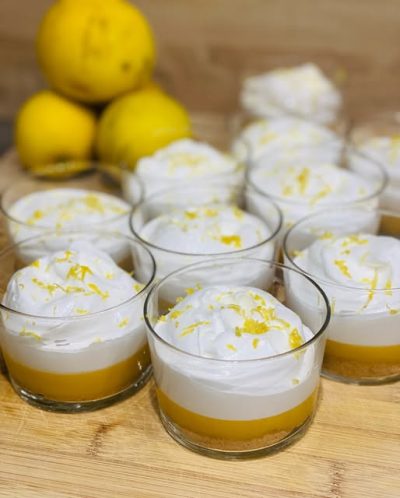 Postre Yuzu con merengue y limón