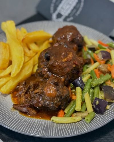 Rabo de toro de retinto en Estepona