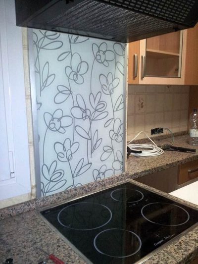 Restauración de azulejos de cocina, cristalería