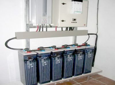 Equipo solar Fotovoltaico para vivienda aislada