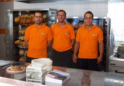 Equipo humano Asador de pollos el Dorado